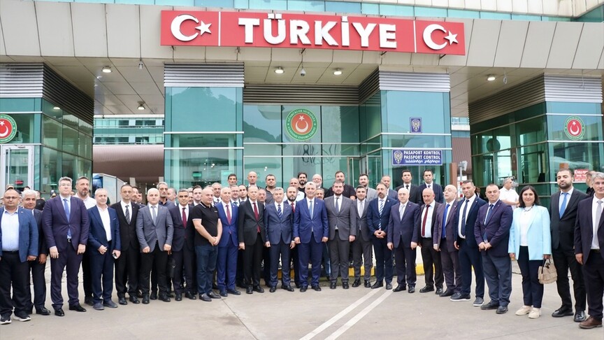 Bakan Bolat: Sarp Gümrük Kapısı Asya'ya açılan kritik geçiş koridoru
