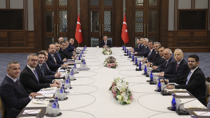 EKK'dan İhracatçıya Destek Paketi: Reeskont Kredi Limiti 5 Milyar Liraya Çıktı