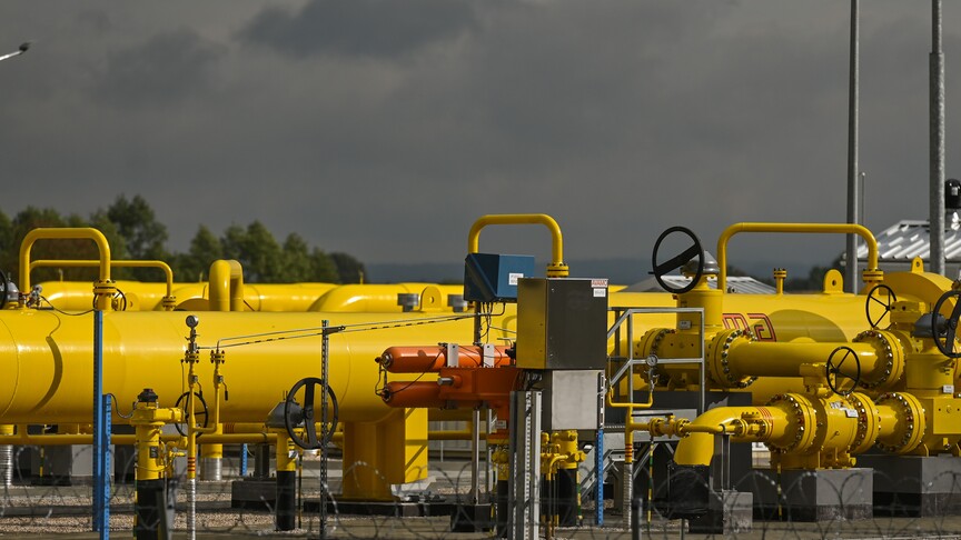 Avrupa'da Doğal Gaz Ucuzladı, İran Hürmüz'ü Açmaya Hazır Olduğunu Bildirdi