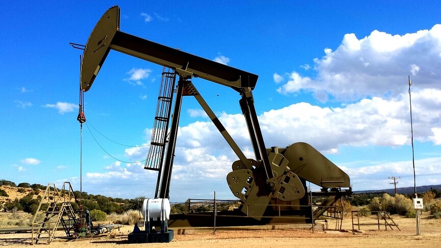 ABD'nin İran'a Yeni Saldırı Hazırlığı İddiaları Brent Petrolü 104 Doların Üzerine Taşıdı