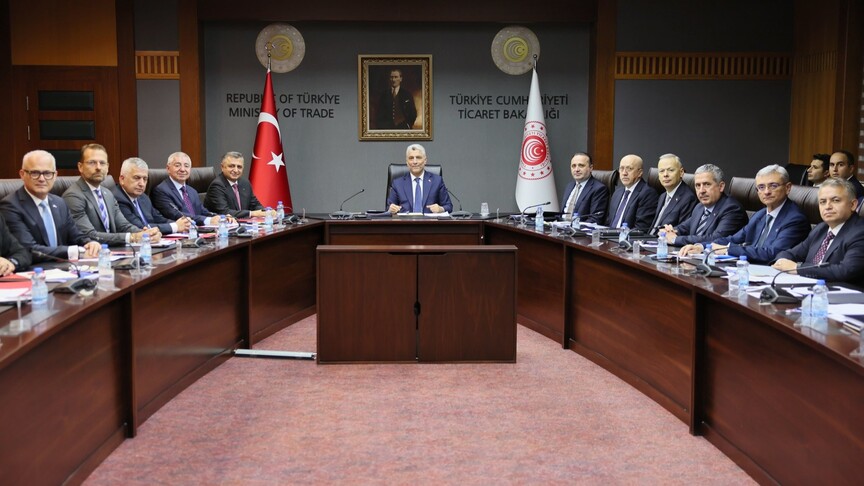 Bolat, Otomotiv Sektörüyle AB Sanayi Hızlandırma Yasa Taslağı'nı Masaya Yatırdı